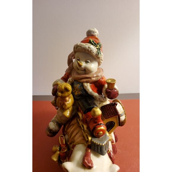 Christmas Ceramic Figurine - Child Riding a Polar Bear - Picture 2 of 6